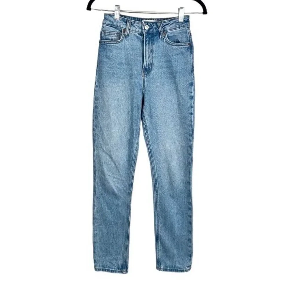 Reformation Liza Ultra High Rise Slim Straight Jeans in Malta - Picture 2 of 11